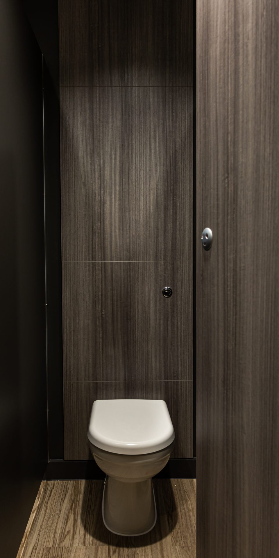 Indoor Door Sports Ltd – Washrooms gallery image